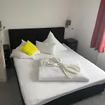 Ubytování v soukromí Gaestehaus Uezel Friedrichshafen