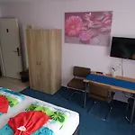 Gaestehaus Uezel Ubytování v soukromí Friedrichshafen