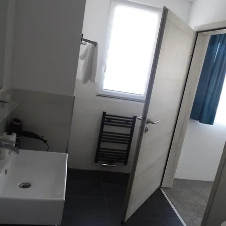 Gaestehaus Uezel Friedrichshafen