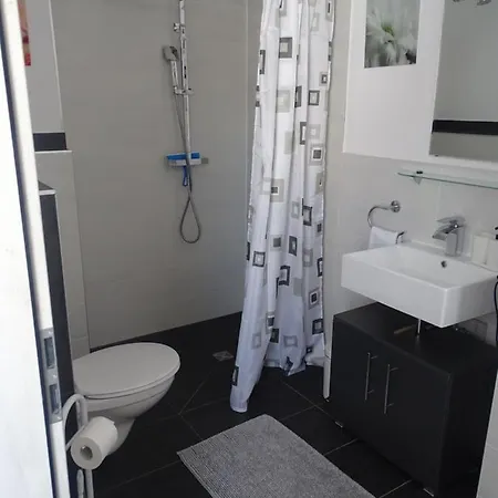 Gaestehaus Uezel * Friedrichshafen