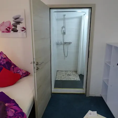 בית אירוח Gaestehaus Uezel *