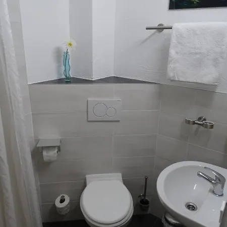 Gaestehaus Uezel * פרידריכסהאפן