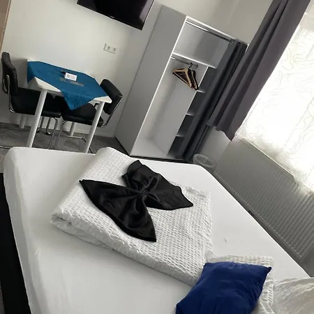 Kwatera prywatna Gaestehaus Uezel *