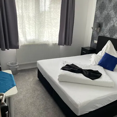 Gaestehaus Uezel * Friedrichshafen