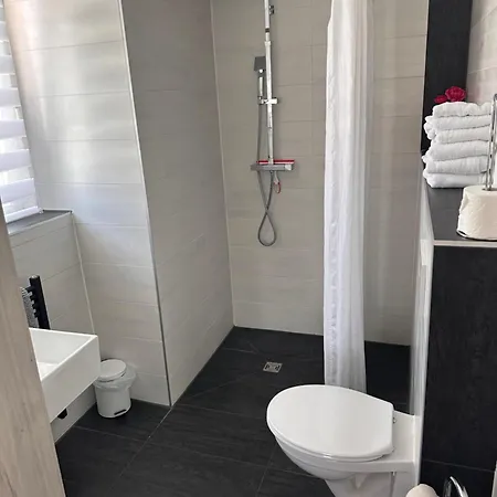 Gaestehaus Uezel * פרידריכסהאפן