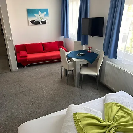 Gaestehaus Uezel Homestay szállás *
