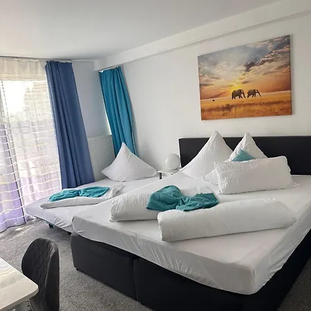 Gaestehaus Uezel בית אירוח פרידריכסהאפן