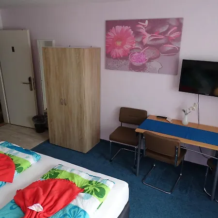Gaestehaus Uezel Homestay szállás Friedrichshafen