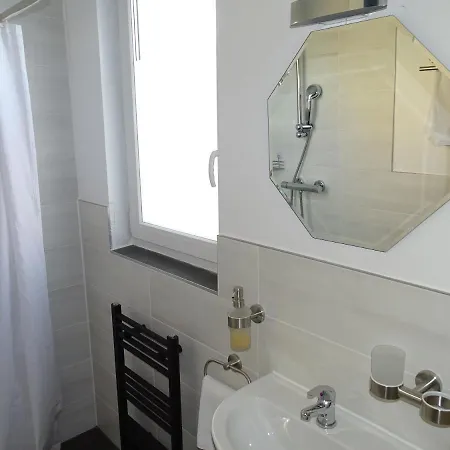 Gaestehaus Uezel Homestay szállás *