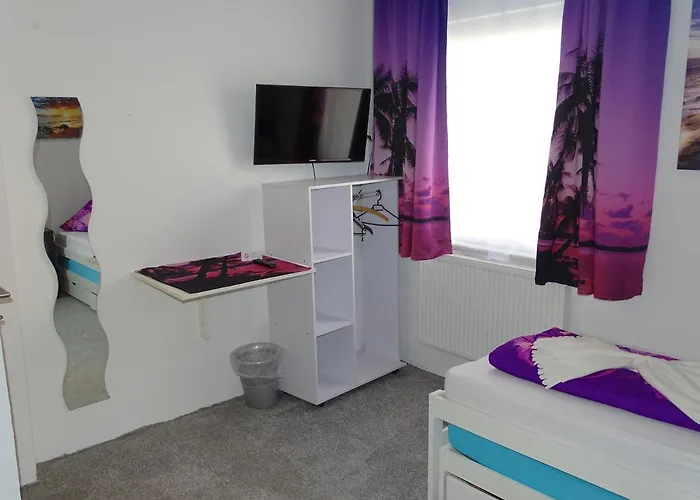 Quarto em Acomodações Particulares Gaestehaus Uezel *