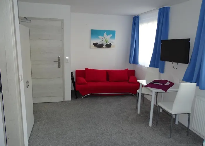 Rum i privatbostad Gaestehaus Uezel Friedrichshafen